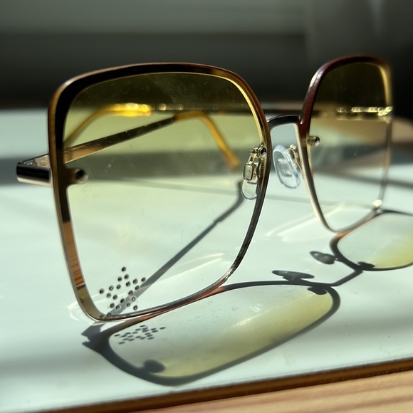 โSOLDโUrban Outfitters Yellow Gradient 100% UV Protection Sunglasses rhinestones - Picture 5 of 8